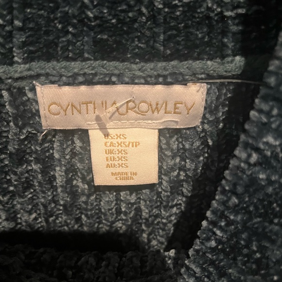 Sweater - Picture 2 of 2